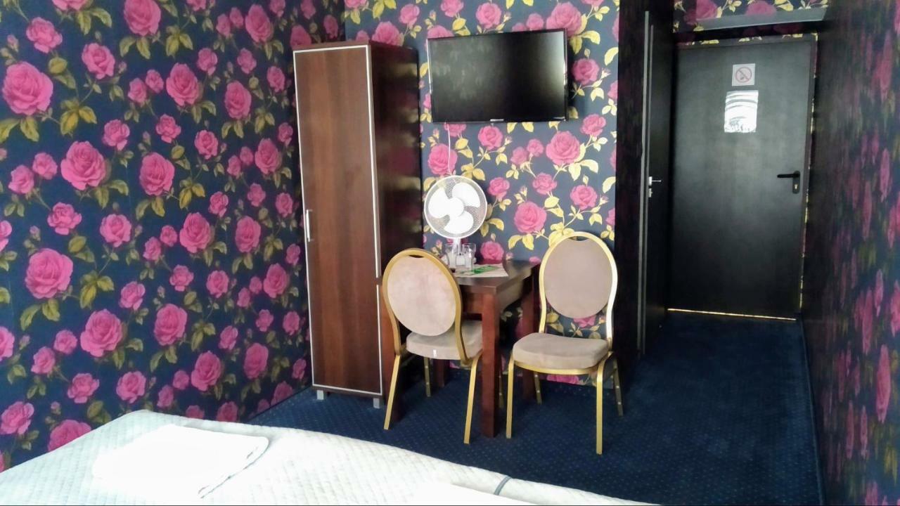 Nata Pokoje Goscinne Restauracja Libiaz Exterior photo